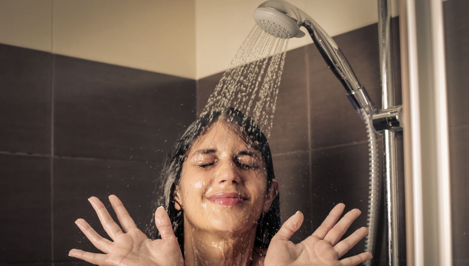 Benefits of Soaking Hair into Hot Water - The Sparkling Spatula
